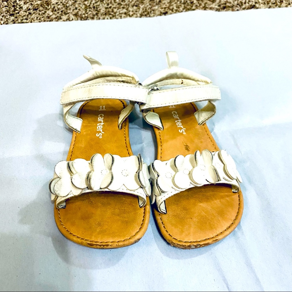 A855 CARTERS, LITTLE GIRL WHITE  SANDALS SIZE 11